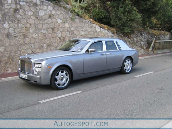 Colors of the rainbow: Rolls Royce Phantom