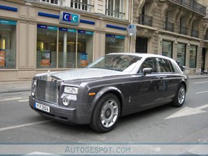 Colors of the rainbow: Rolls Royce Phantom