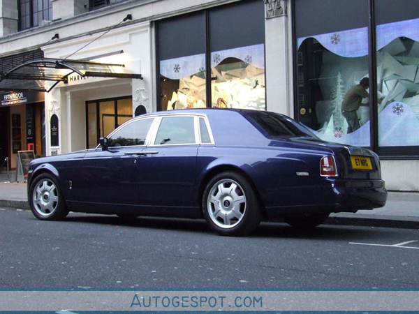 Colors of the rainbow: Rolls Royce Phantom