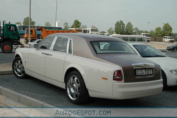 Colors of the rainbow: Rolls Royce Phantom