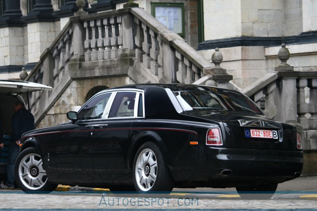 Spot van de dag: Rolls-Royce Phantom Black