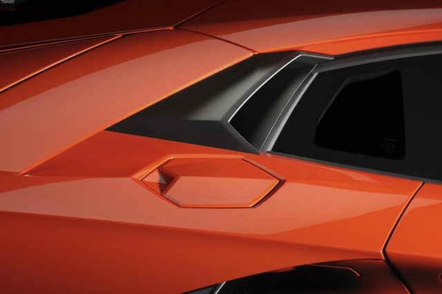 Nu ook een plaatje van binnen in de Lamborghini LP700-4 Aventador