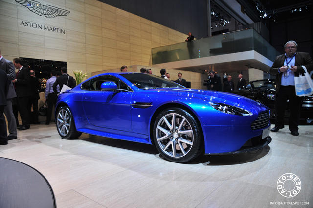 Genève 2011: Aston Martin V8 Vantage S