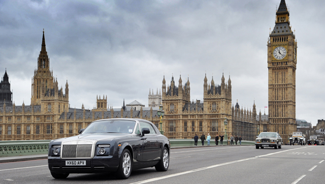 Rolls-Royce viert 100-jarig bestaan van Spirit of Ecstasy in Londen