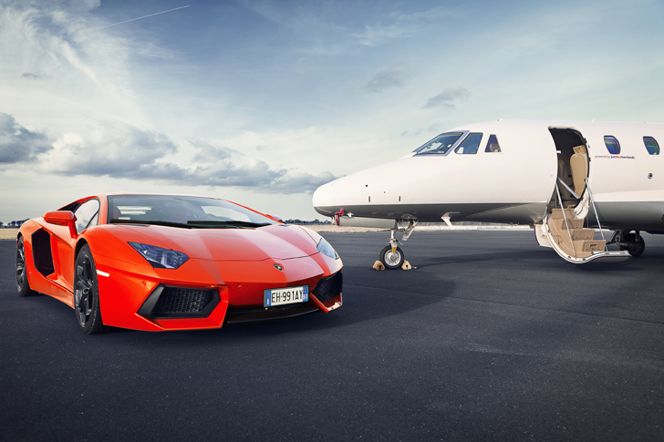 Ongekend opvallend: de beestachtige Lamborghini Aventador LP700-4! 