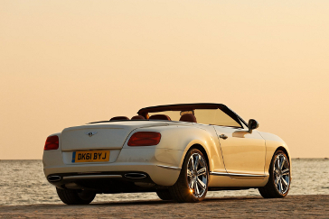 Bentley bevestigt: de W12 blijft