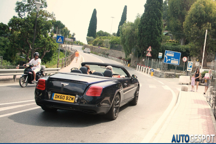 Gespot: Bentley Continental GTC V8