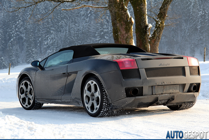 Omdat het kan: Lamborghini Gallardo Spyder in de sneeuw gespot 