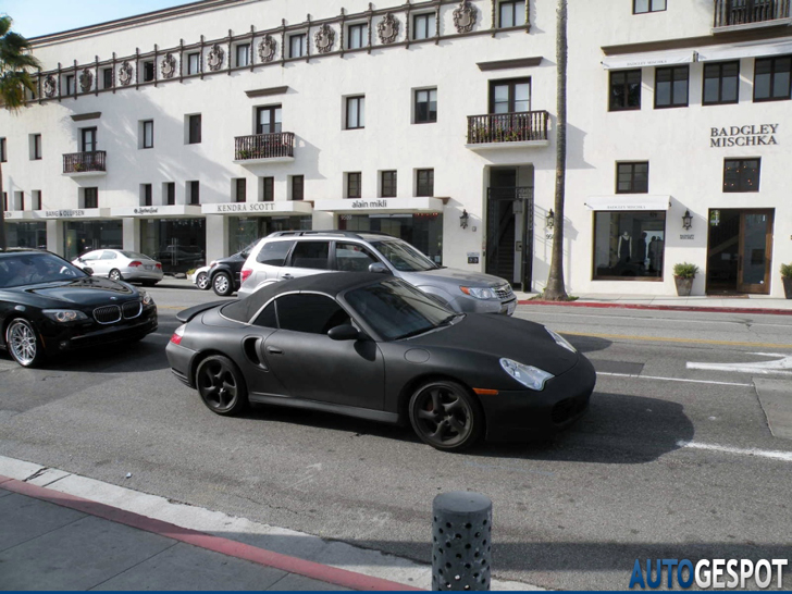 Gespot: matte kleuren deel 101