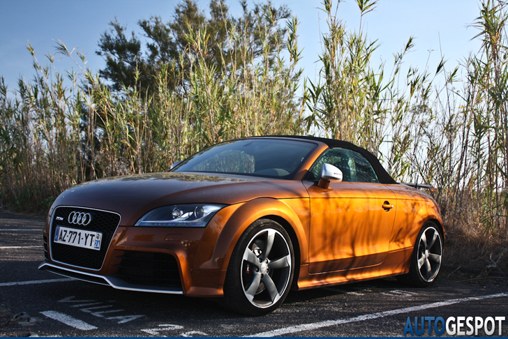 Gespot in de kleur Ipanema braun: Audi TT-RS