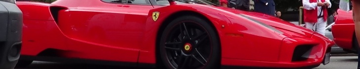 Un rassemblement de 50 Ferrari à Milan