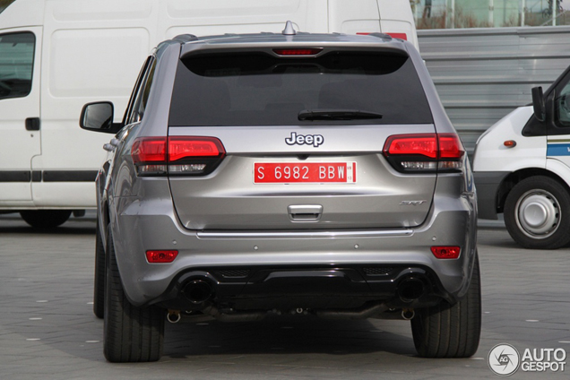 Gespot: gefaclifte Jeep Grand Cherokee SRT8 2013