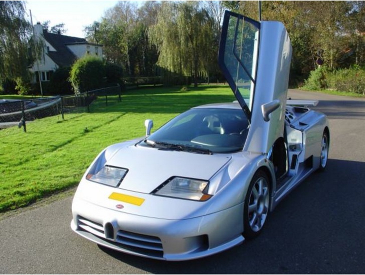 Bugatti EB110 SS van Stuivenberg staat te koop