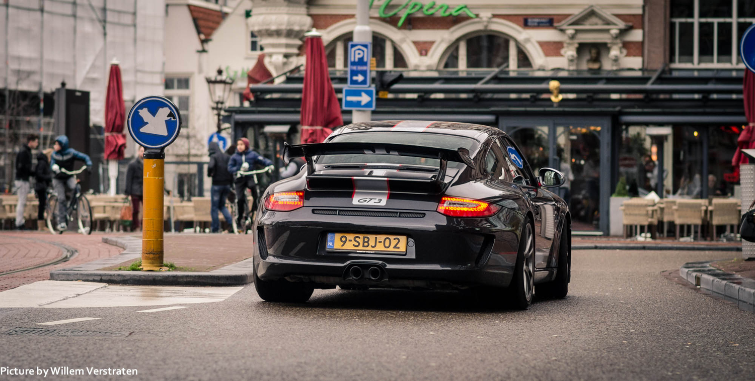 Cars & Business neemt even Theater Tuschinski over