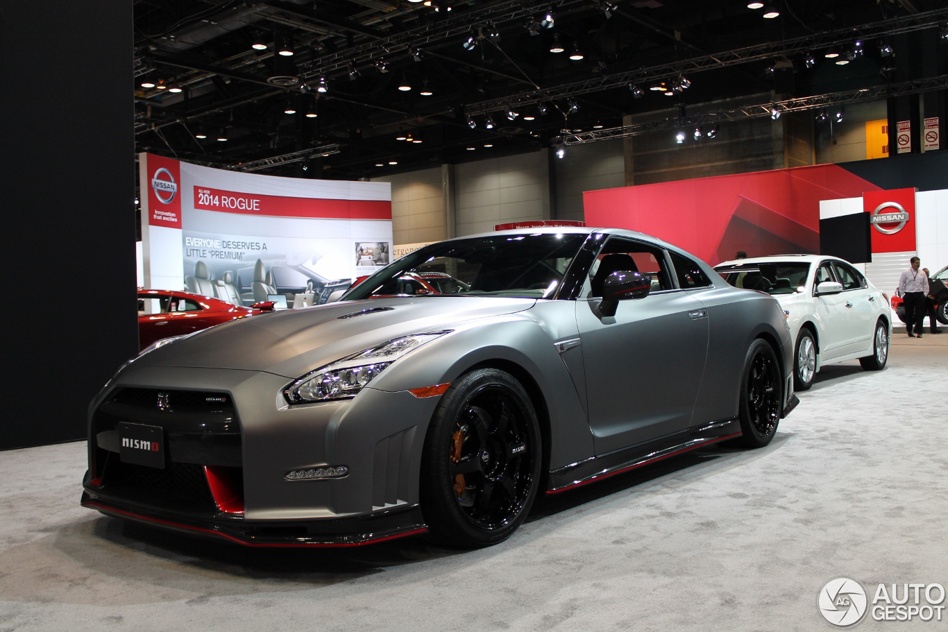 Chicago Auto Show 2014: Nissan GT-R Nismo