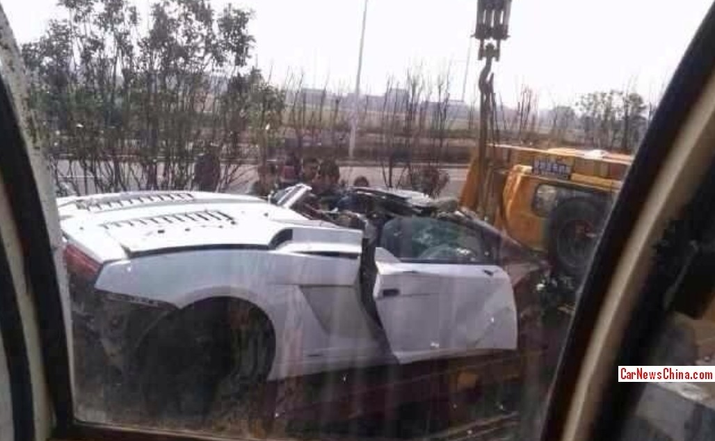 Lamborghini Lật Ngửa Tại Trung Quốc!