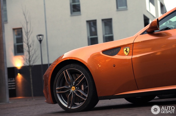 Ferrari FF weet ons te verrassen met een prachtige kleur