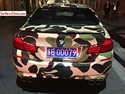 BMW M5 F10 met Bape-stijl gespot