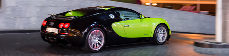 Grüner Veyron 16.4 Super Sport ist ein Fremder in unserer Mitte