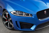 Jaguar XFR-S: handschoenen zijn aan te raden