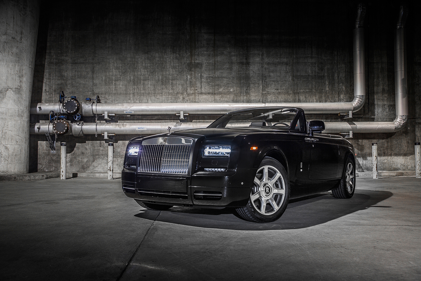 Meer foto's: gelimiteerde Phantom Drophead Coupé Nighthawk