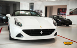 Fotoverslag: Ferrari dealer in Katowice