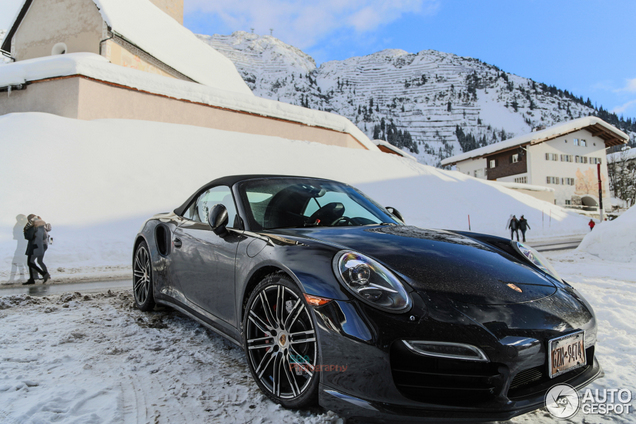 Uniek idee: met de Porsche 991 Turbo uit USA op winterspot in Lech
