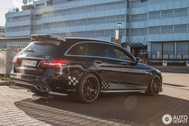 Gespot: Mercedes-AMG C63 Estate door Performmaster