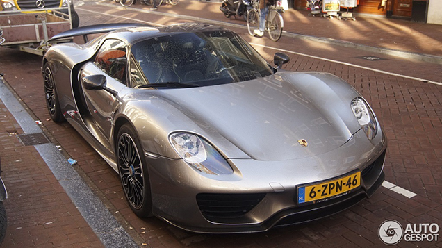 Spot van de dag: Porsche 918 Spyder Weissach Package