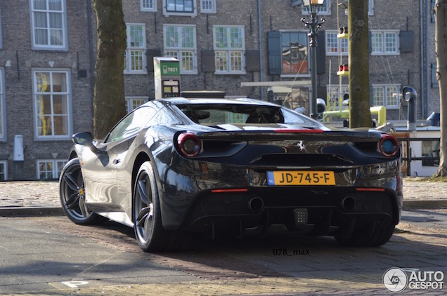 Spot van de dag: Ferrari 488 Spider