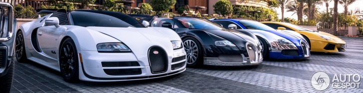Even ridiculous for Dubai: three Veyrons in a row