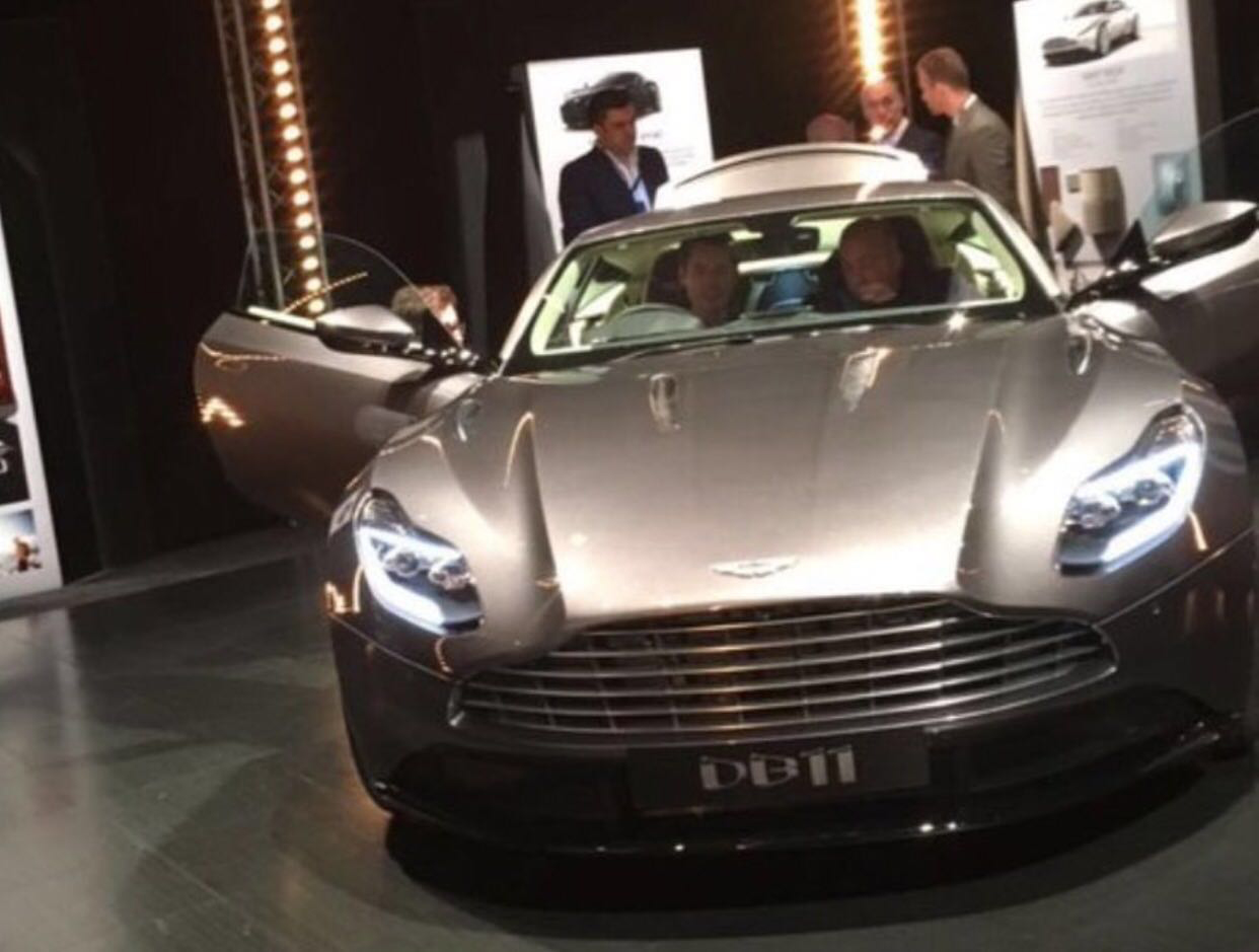 Dit is de Aston Martin DB11!