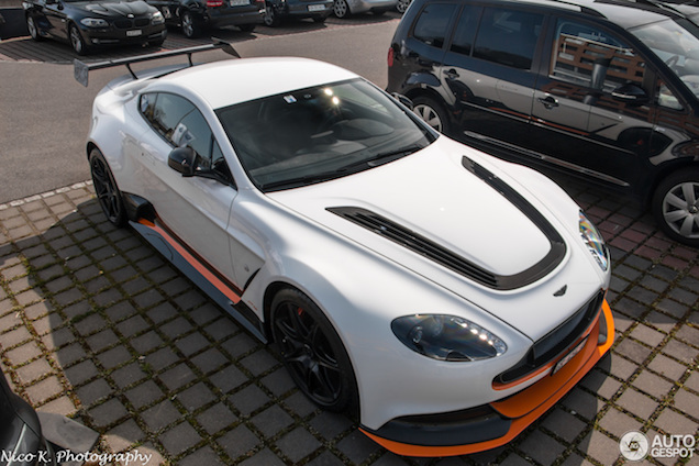 Aston Martin Vantage GT12 hoort bijna niet op straat