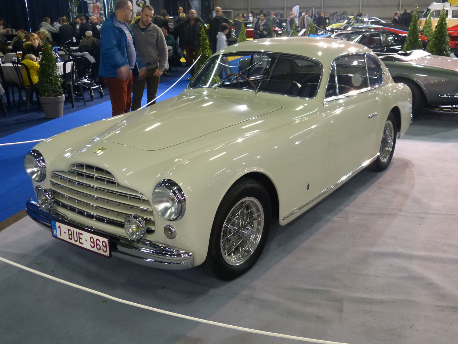 Event: 37ste Auto Retro, 100 jaar BMW en 70 jaar Ferrari