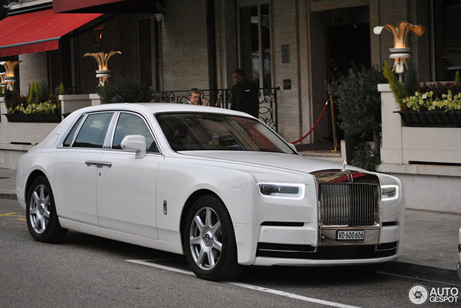 Rolls-Royce Phantom VIII doet Bentley Bentayga klein lijken