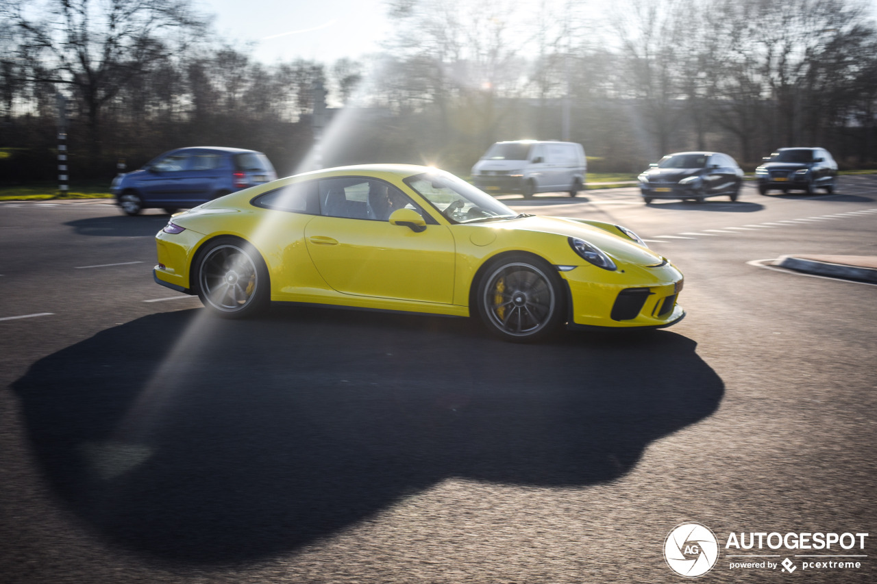 Gespot: Vrolijke Porsche 991 GT3 MKII Touring