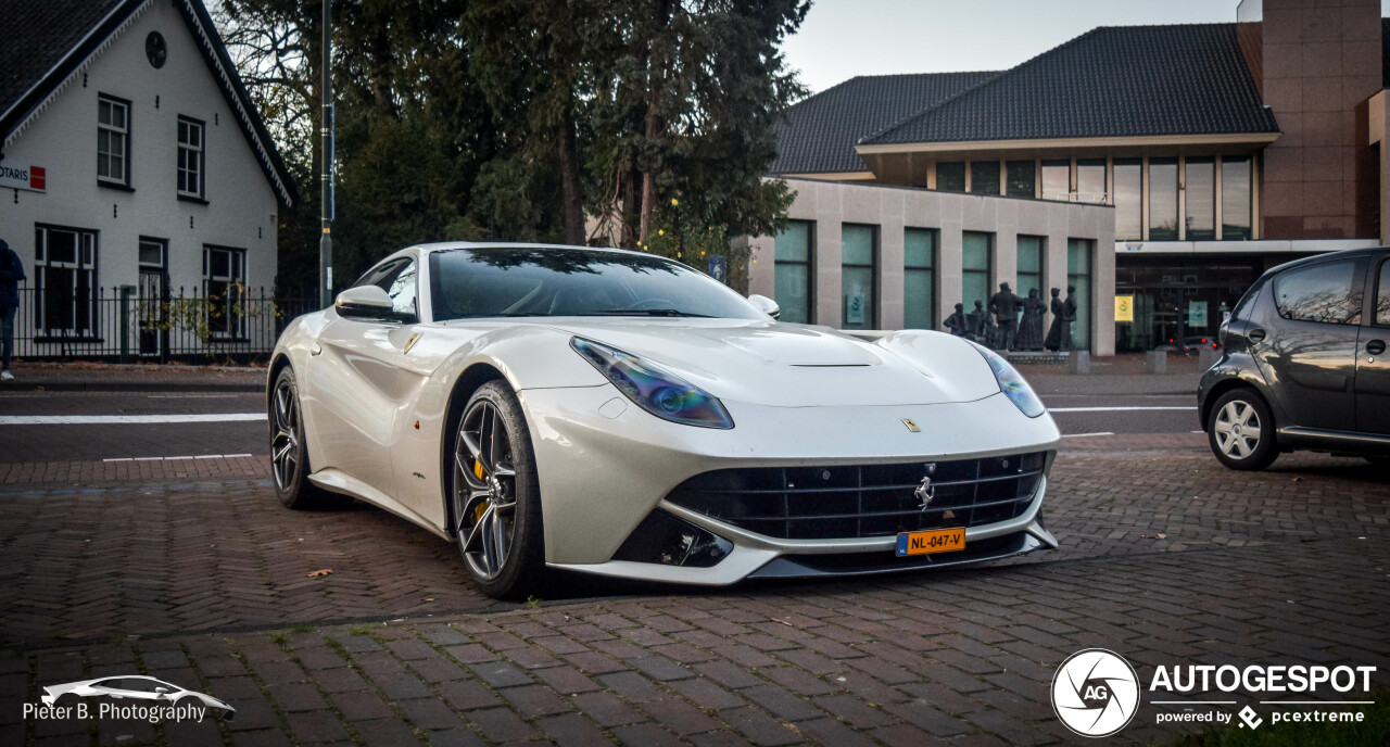 Spot van de dag: Ferrari F12berlinetta