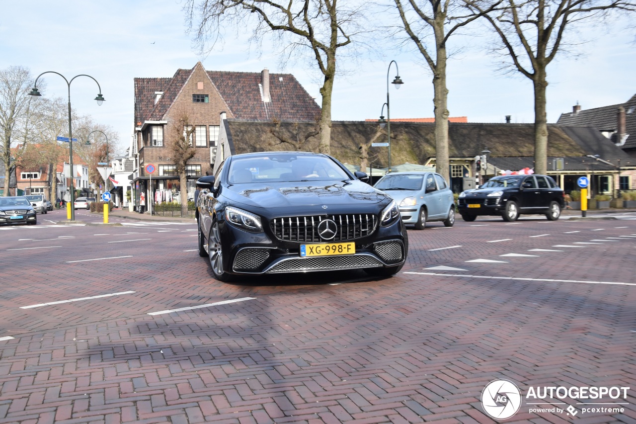 Deze Mercedes Coupé draait op twaalf cilinders