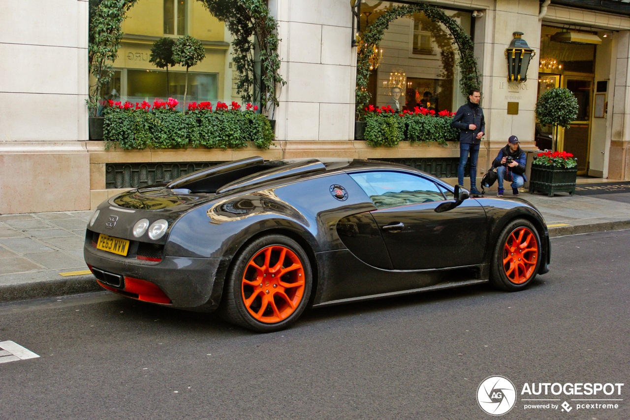 Bugatti Veyron 16.4 Grand Sport Vitesse in Parijs gespot