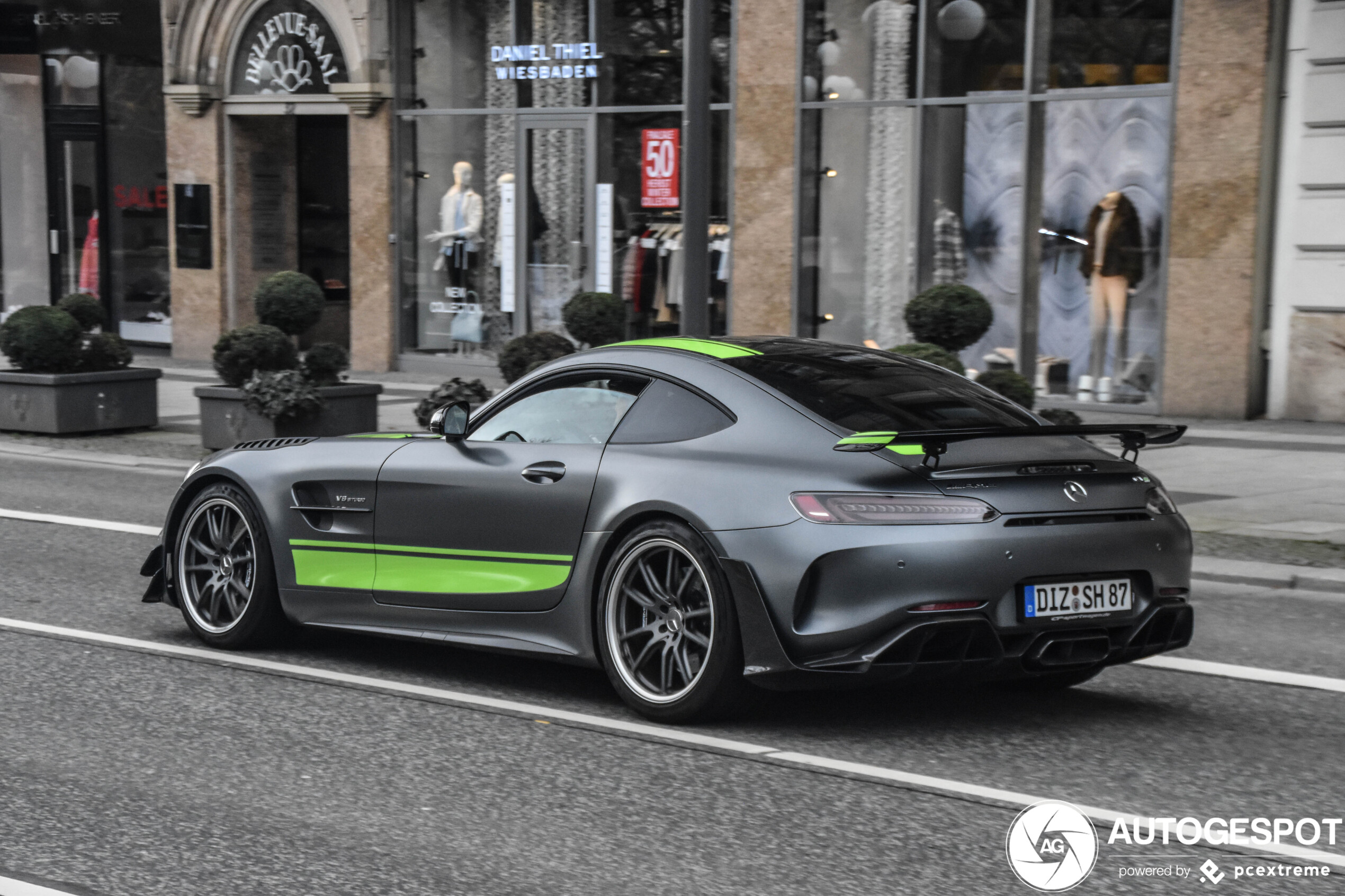 Mercedes-AMG GT R Pro verovert de straten van Wiesbaden
