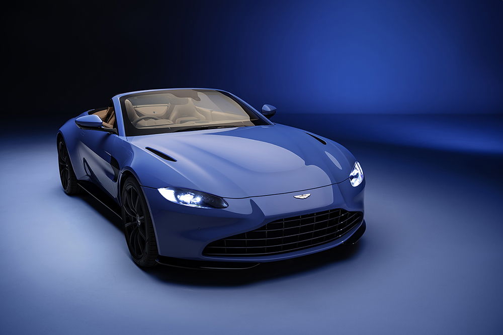 Aston Martin drops the new Vantage Roadster