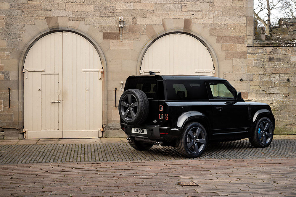 Nieuwe Land Rover Defender heeft eindelijk V8 aan boord