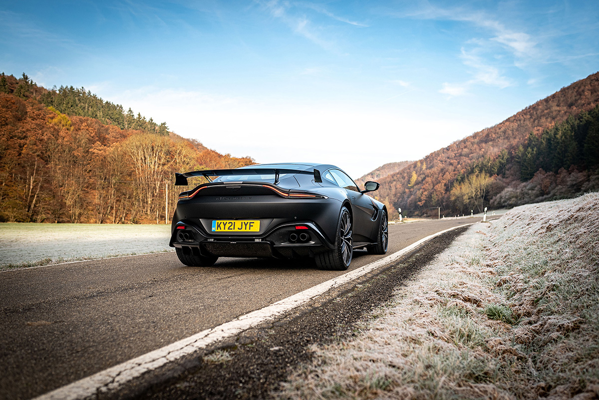 Driven: Aston Martin V8 Vantage Formula 1 Edition