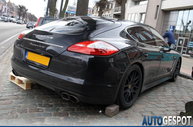 Spot van de dag: Porsche Panamera Turbo