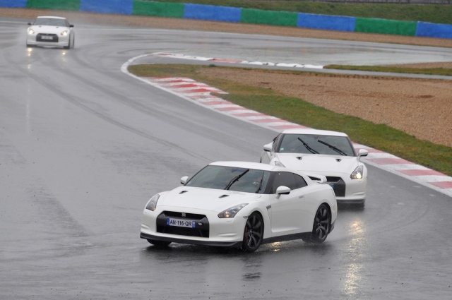 Nissan in grote getalen aanwezig op Circuit de Nevers Magny-Cours 