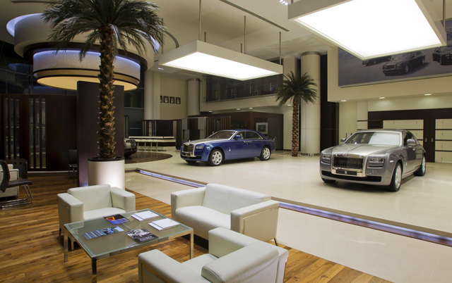 Rolls-Royce opent deuren grootste dealer in Abu Dhabi