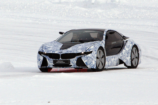 Spyshot in de sneeuw: BMW i8