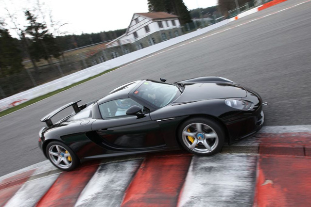 Filmpje: met je Porsche Carrera GT blazen over Spa Francorchamps