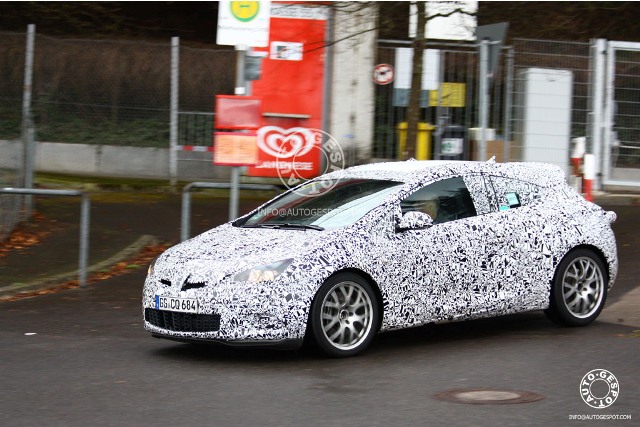 Spyshots: Opel Astra GTC OPC