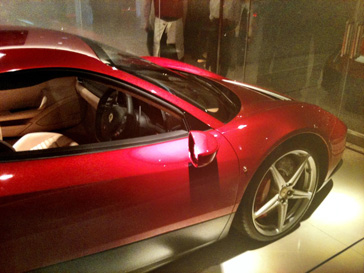 Eric Clapton's speeltje is af! Custom-build Ferrari 458 Italia *UPDATE 2*